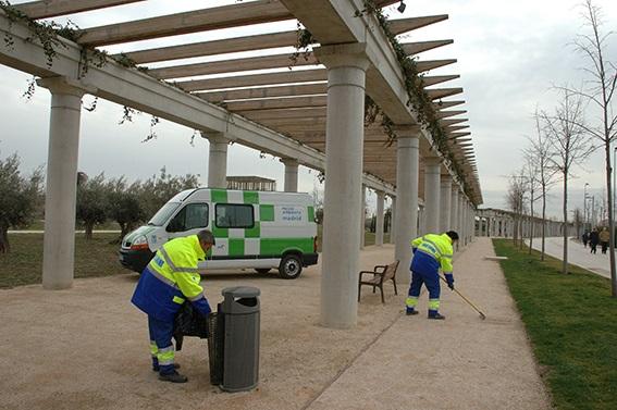 Entretien des zones de promenade à Madrid (Espagne)