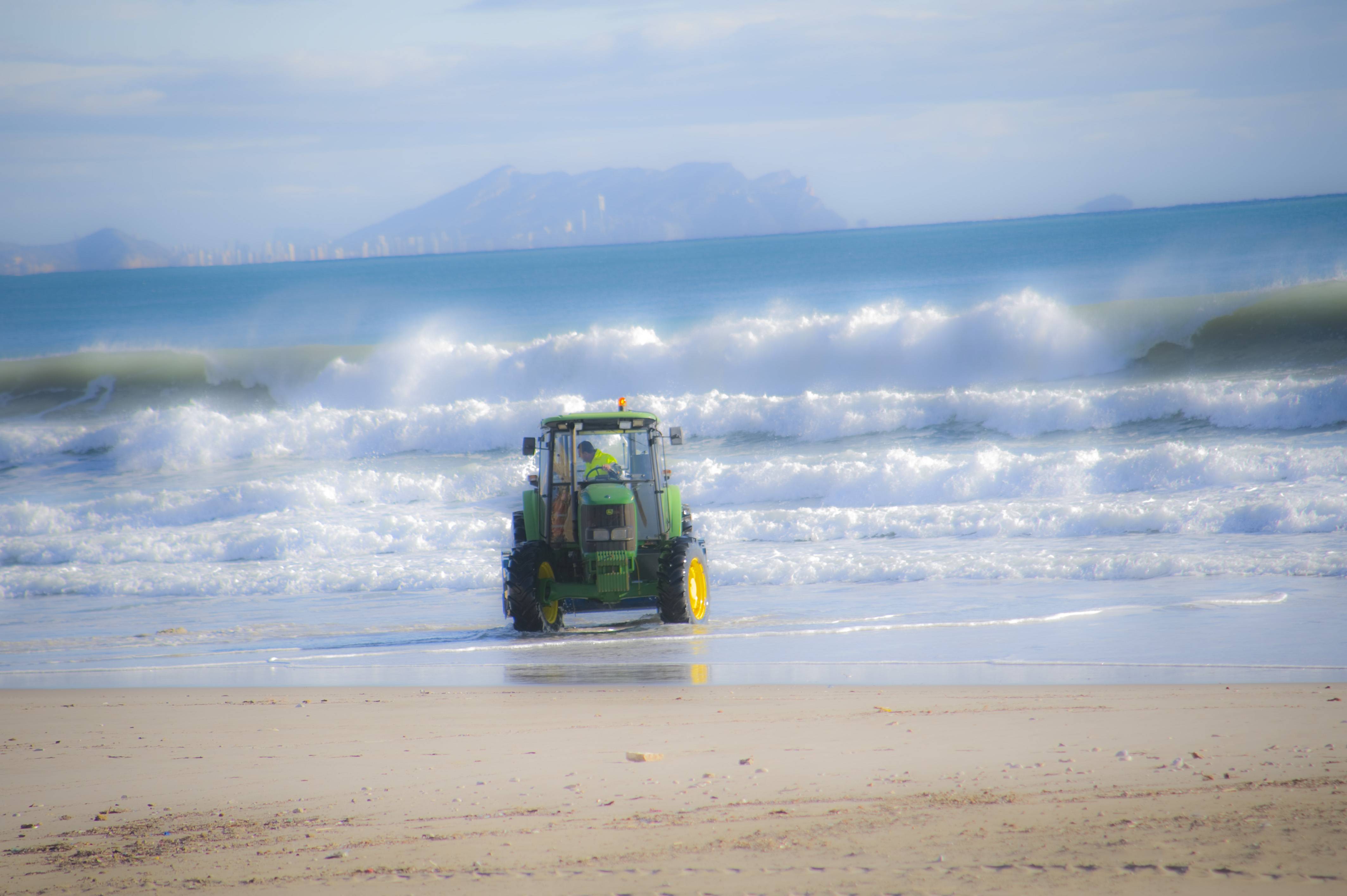 Limpieza de playas en Campello