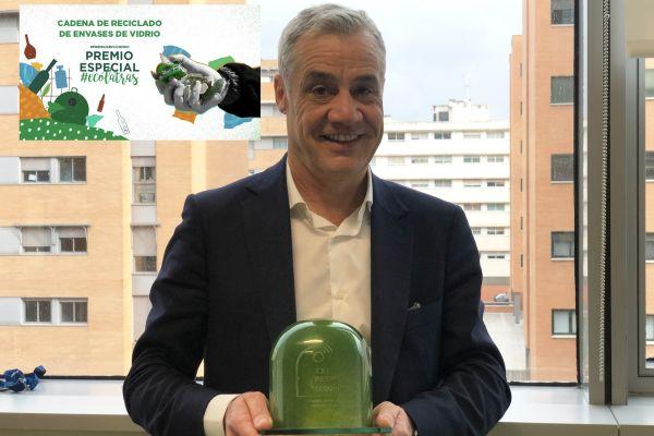 FCC Medio Ambiente recibe de Ecovidrio el “Premio Especial Ecólatras” por su labor en la cadena de reciclado de vidrio